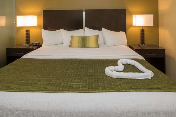 Suite - Best Western Plus Inn at Franciscan Square Steubenville