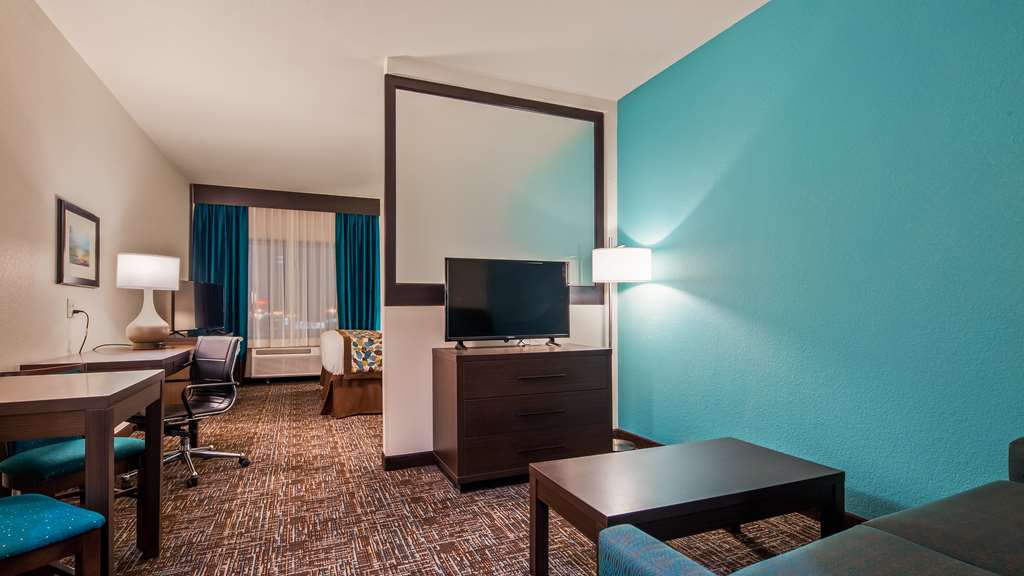 Best Western Plus Executive Residency Elk City-guestroom-Guest Room,Suite,On-Site.jpg