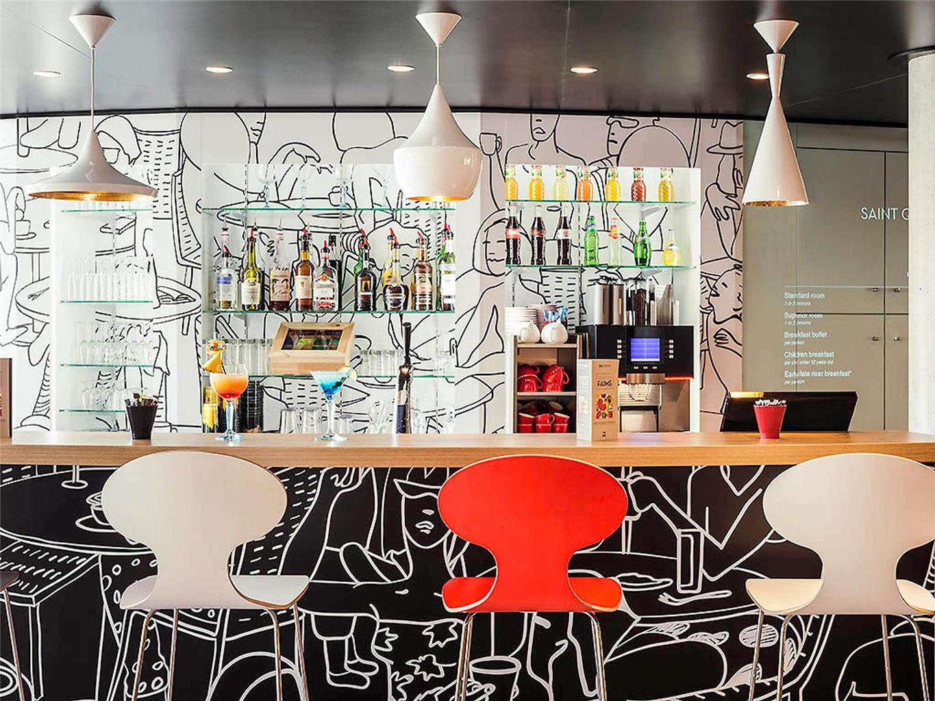 Ibis Saint Quentin en Yvelines Velodrome