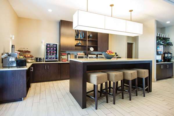  - Hawthorn Suites by Wyndham St Clairsville - I-70, Exit 218