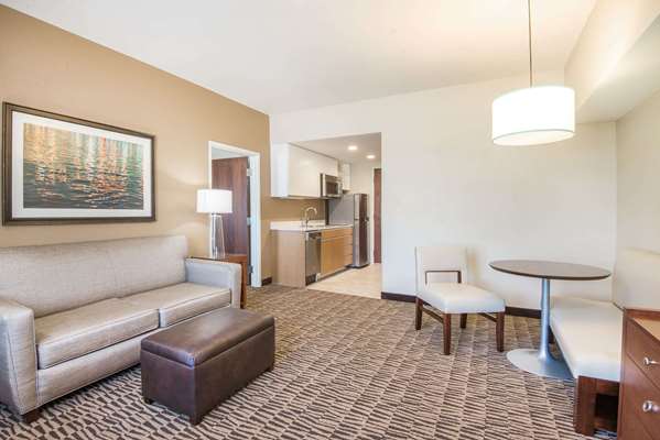 Suite - Hawthorn Suites by Wyndham St Clairsville - I-70, Exit 218