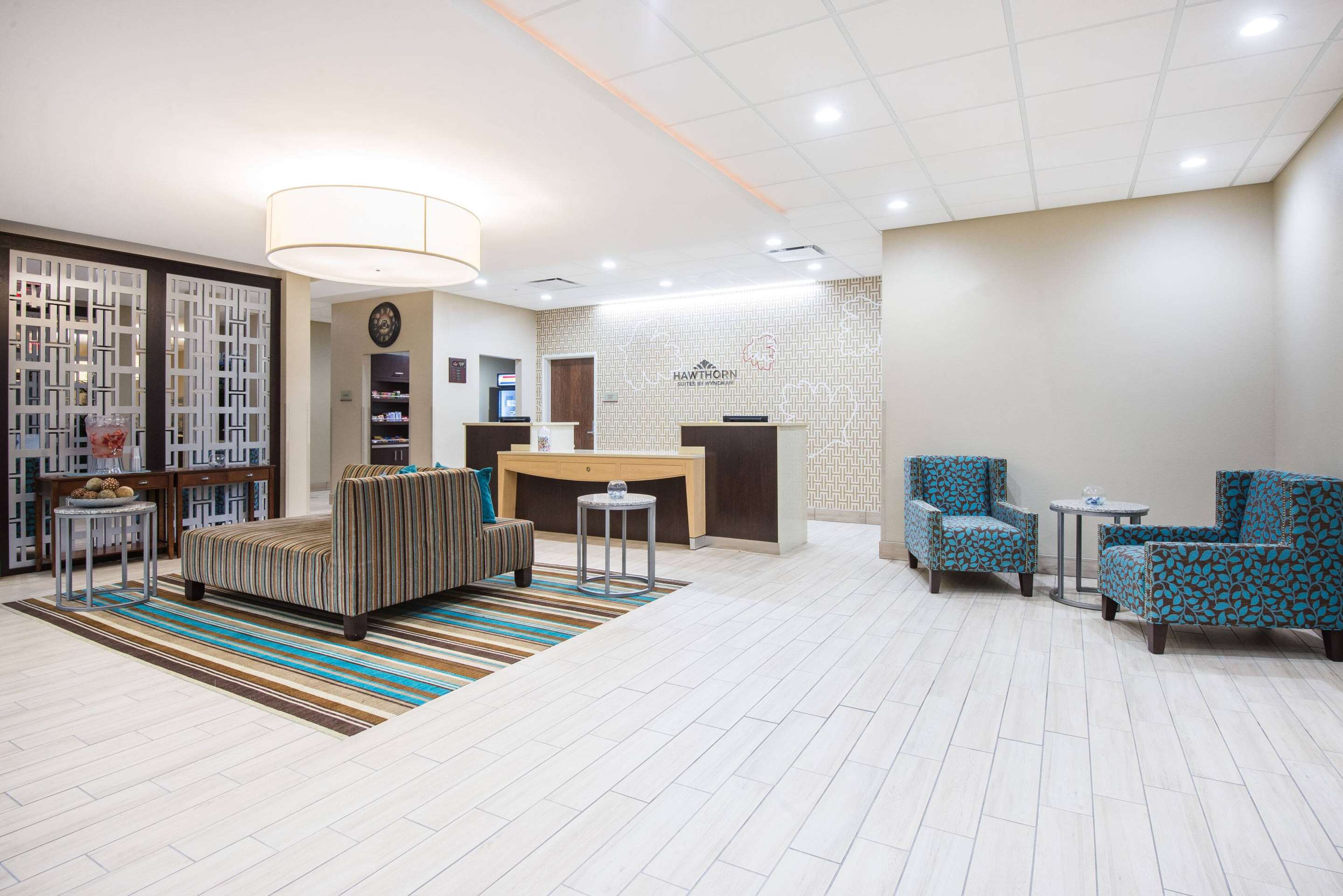 Lobby | Hawthorn Suites by Wyndham St Clairsville