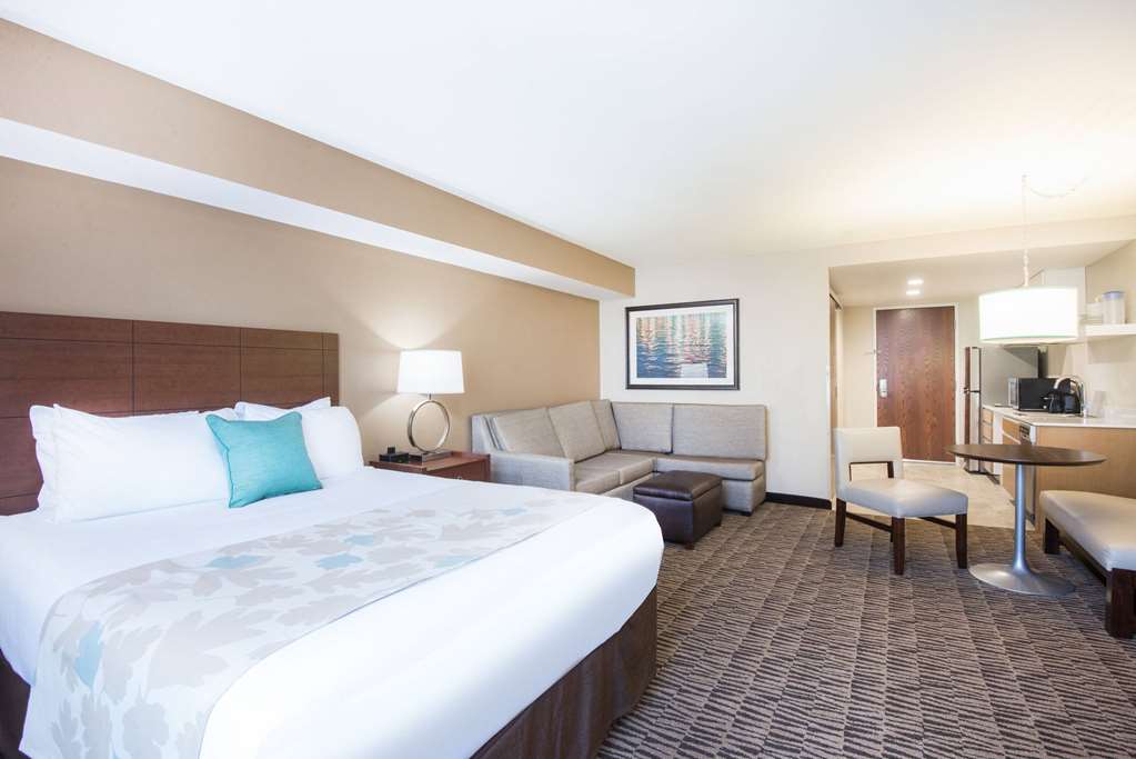 Hawthorn Extended Stay by Wyndham Saint Clairsville - Tap to explore photos