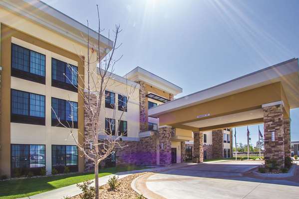 Exterior view - La Quinta Inn & Suites Pampa
