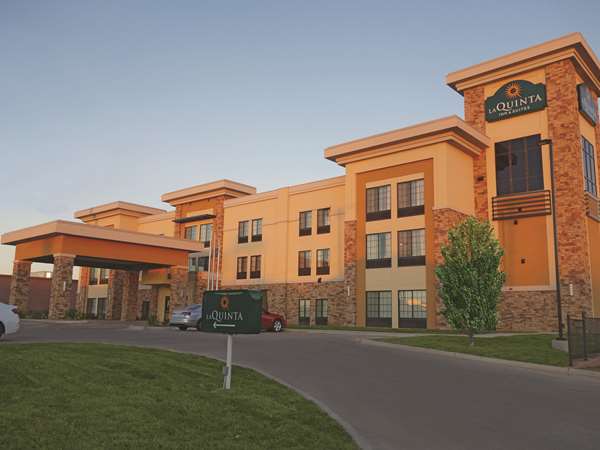 Exterior view - La Quinta Inn & Suites Pampa