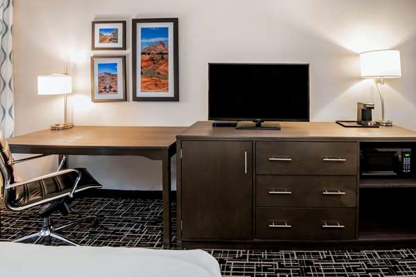  - La Quinta Inn & Suites Pampa