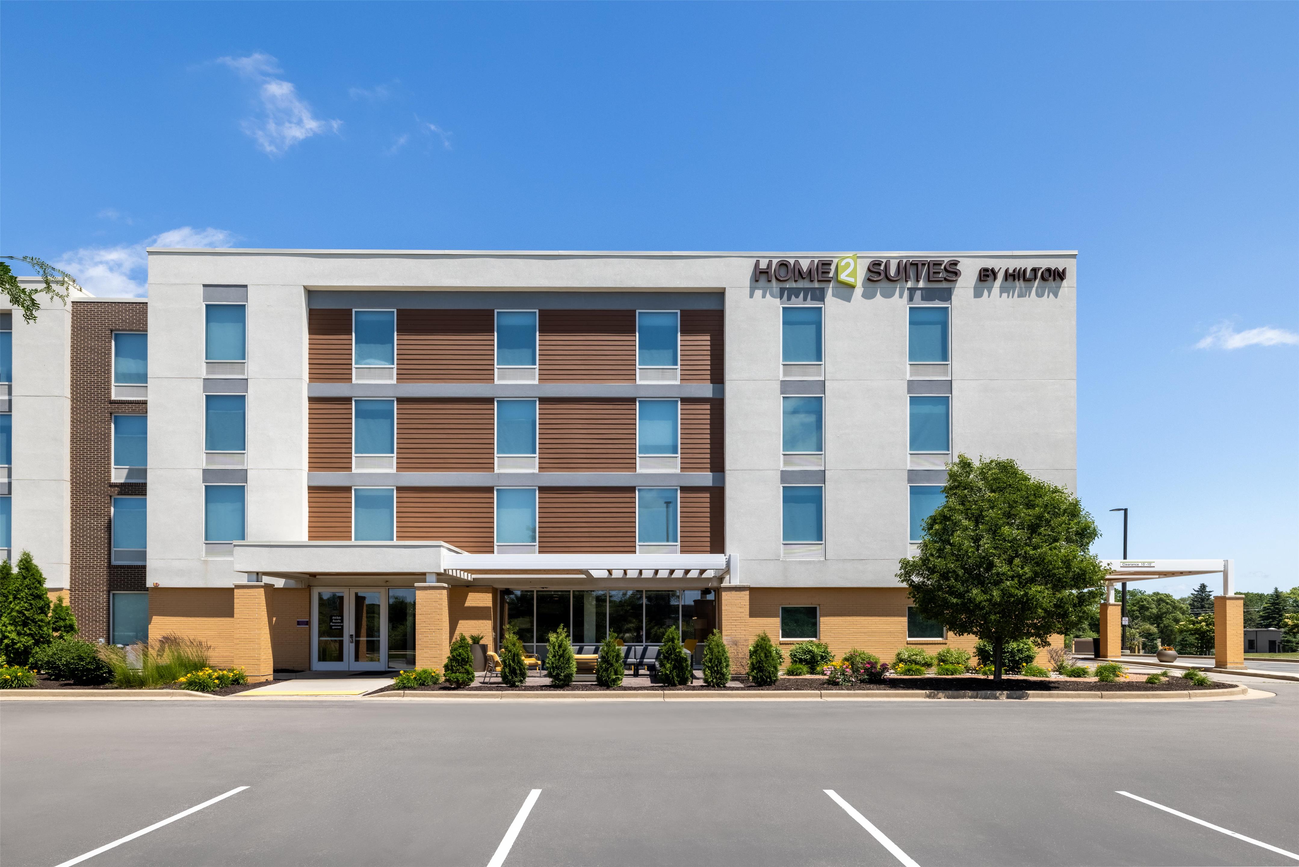 Exterior | Home2 Suites by Hilton Milwaukee Brookfield