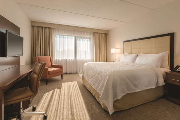  - Embassy Suites Brookfield - I-94, Exit 301