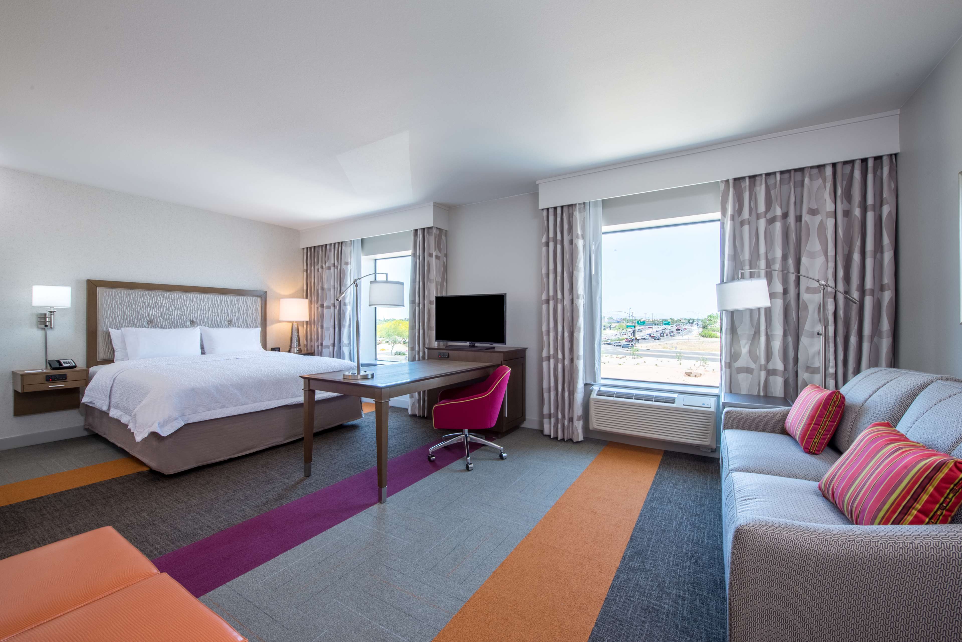 Hampton Inn & Suites by Hilton Phoenix East Mesa Room Type - 1KN STDO MIC FRIDG WTBR NS