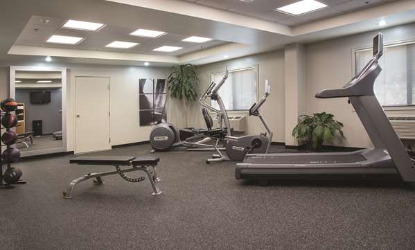 Fitness/ Exercise Room - DoubleTree by Hilton Hotel Harbourwalk Racine