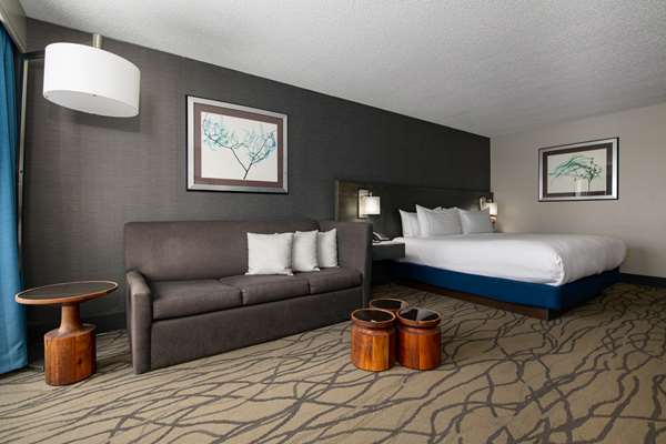  - DoubleTree by Hilton Hotel Harbourwalk Racine