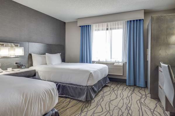  - DoubleTree by Hilton Hotel Harbourwalk Racine