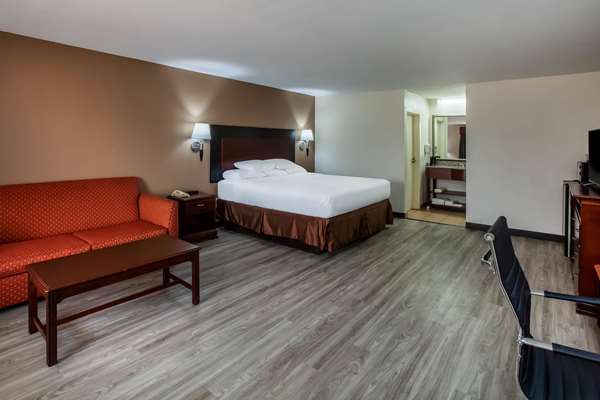 Suite - Days Inn Tyler