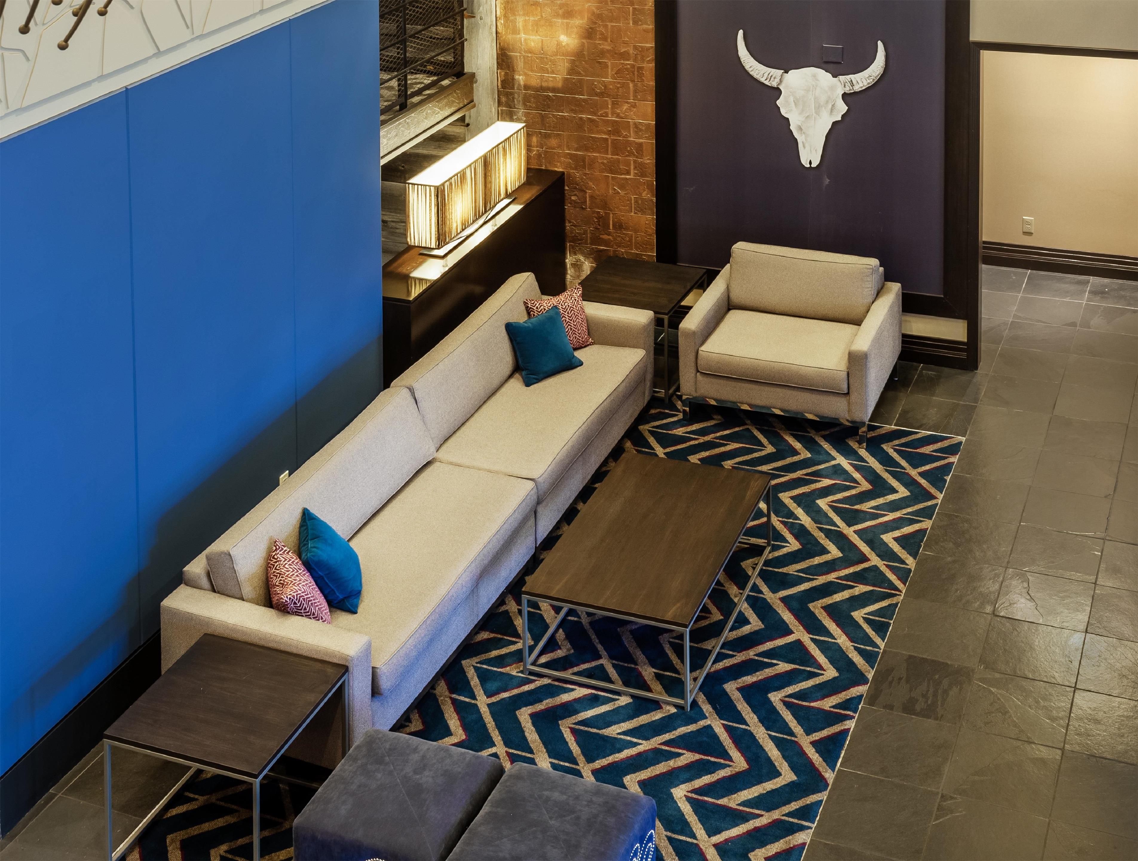 Lobby | DoubleTree by Hilton Hotel Billings