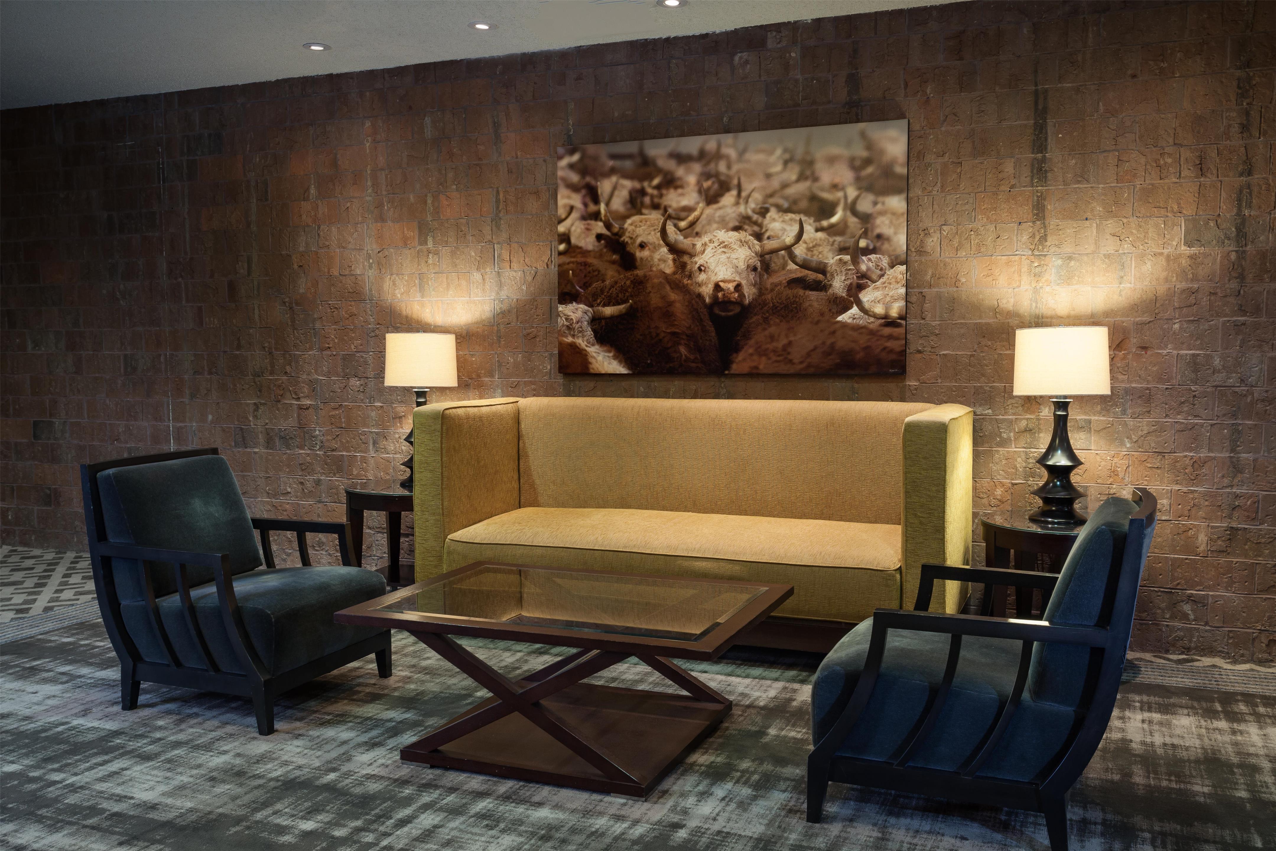Lobby | DoubleTree by Hilton Hotel Billings