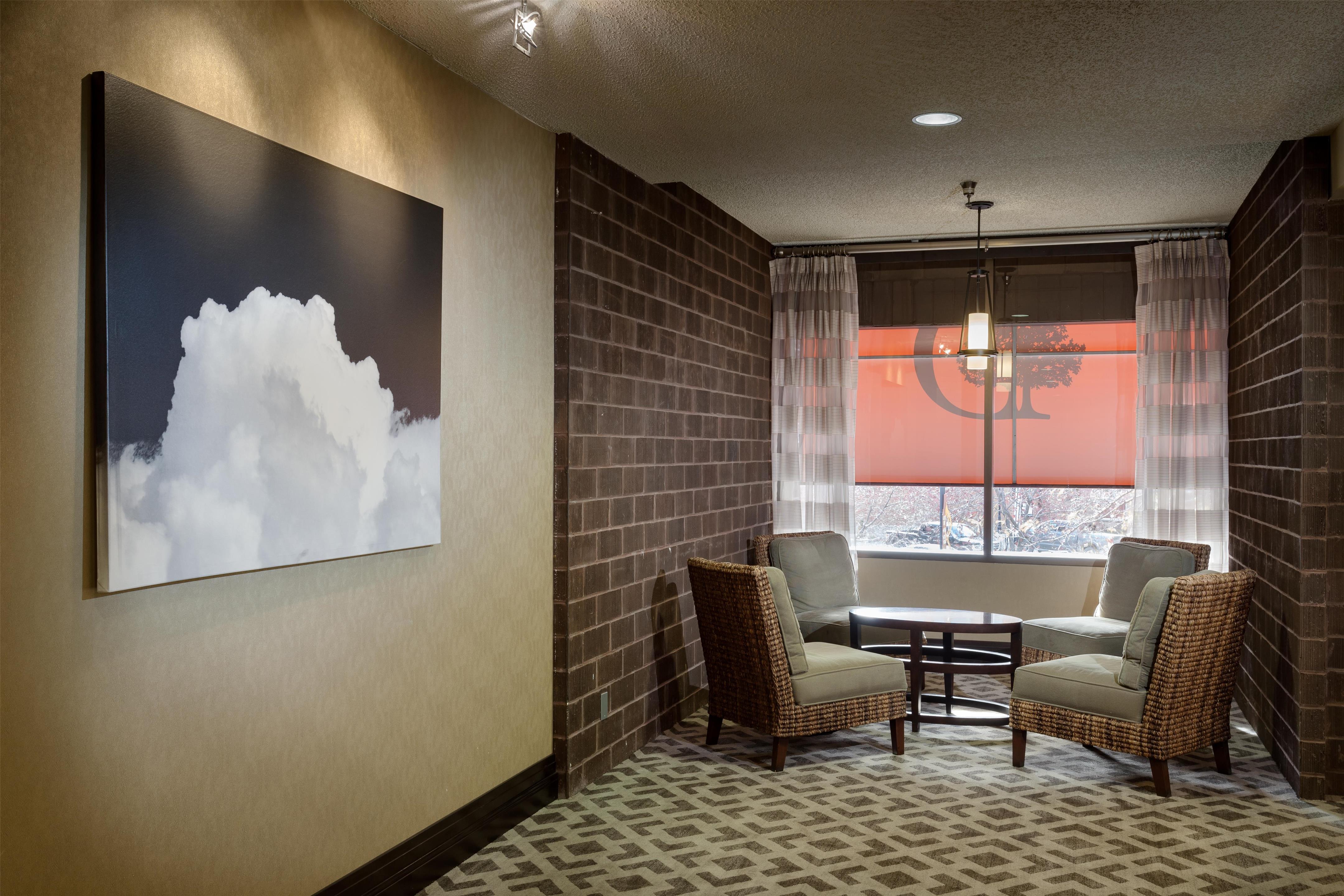 Lobby | DoubleTree by Hilton Hotel Billings