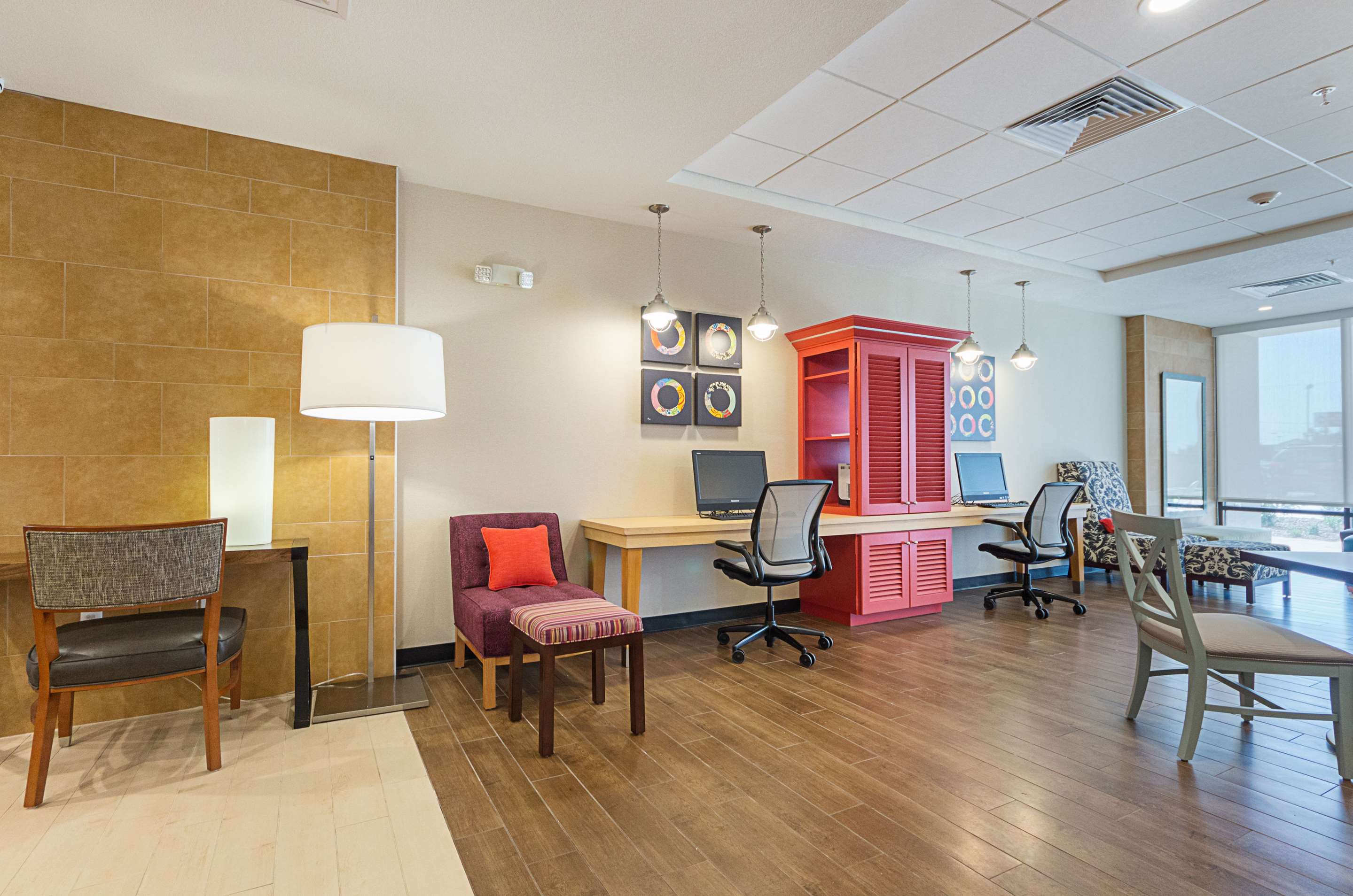 Business Center | Home 2 Suites by Hilton - Yukon