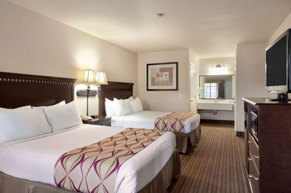  - Grand Legacy at the Park Resort Anaheim - I-5, Exit 110