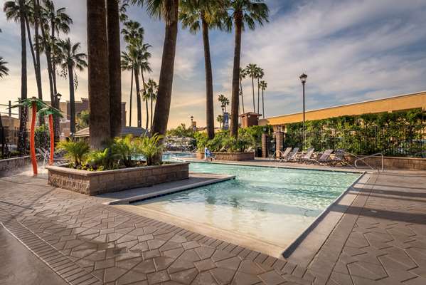 Pool - Grand Legacy at the Park Resort Anaheim - I-5, Exit 110