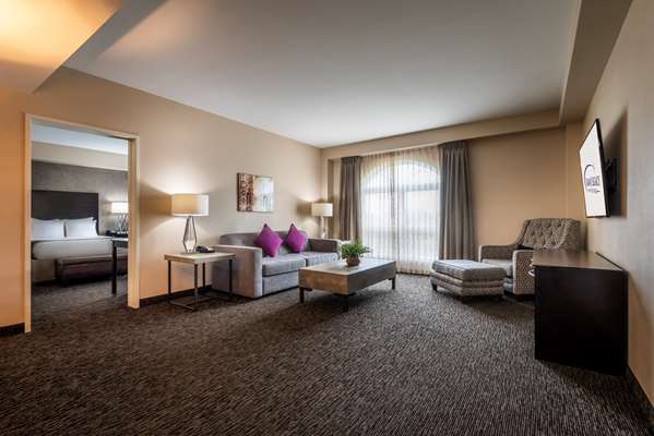  - Grand Legacy at the Park Resort Anaheim - I-5, Exit 110