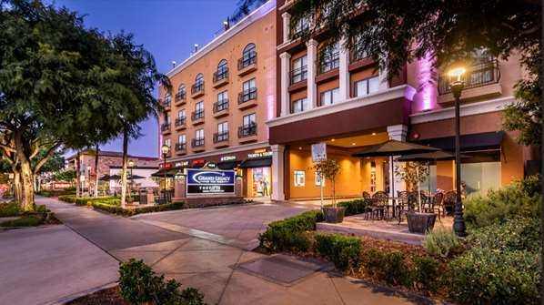 Exterior view - Grand Legacy at the Park Resort Anaheim - I-5, Exit 110