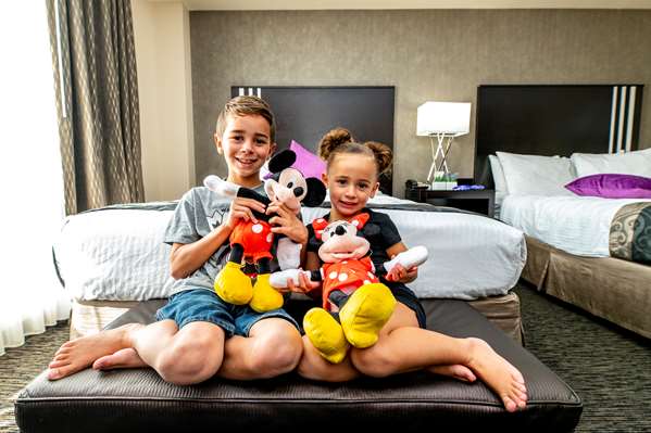  - Grand Legacy at the Park Resort Anaheim - I-5, Exit 110