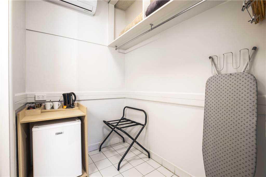 MATTHEW FLINDERS HOTEL-guestroom-Guest Room,Guest Room Amenity,On-Site.jpg