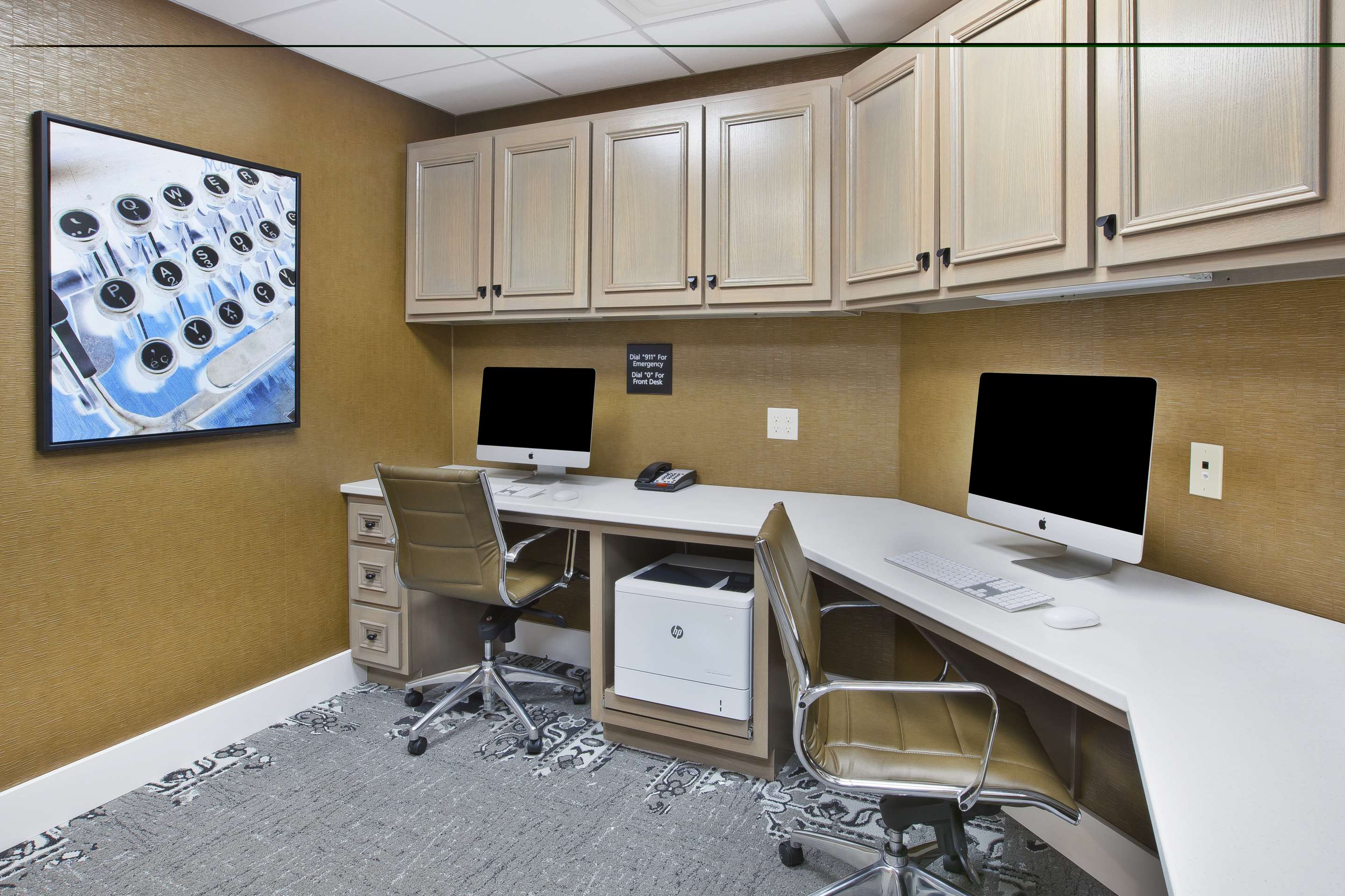 Business Center | Hampton Inn & Suites Alliance