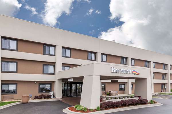 Exterior view - Baymont Inn & Suites Glenview