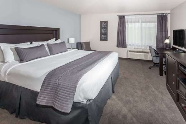  - Baymont Inn & Suites Glenview