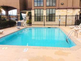 Pool - Baymont Inn & Suites Cuero