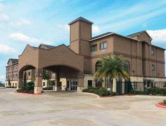 Exterior view - Baymont Inn & Suites Cuero