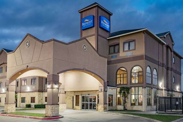 Exterior view - Baymont Inn & Suites Cuero
