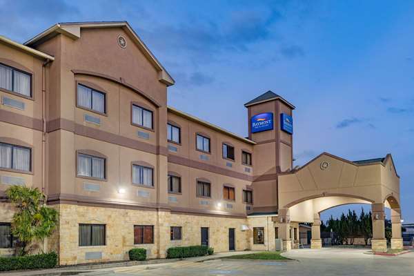 Exterior view - Baymont Inn & Suites Cuero