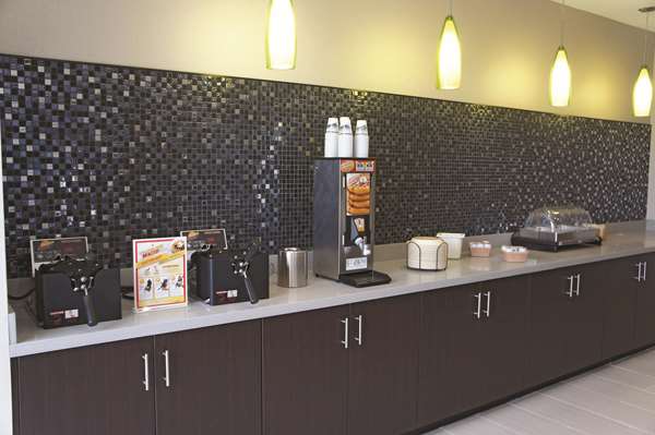  - La Quinta Inn & Suites Convention Center McAllen