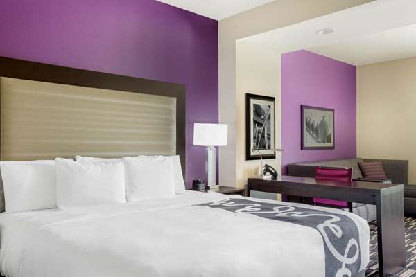 Suite - La Quinta Inn & Suites Convention Center McAllen