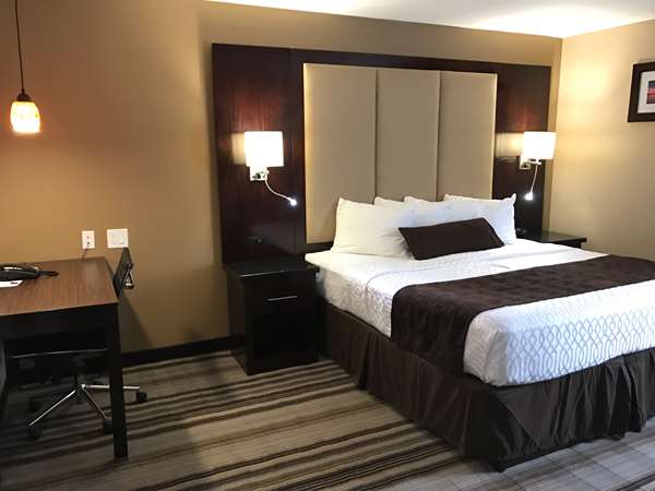 Suite - Best Western Plus Crawfordville Hotel - I-74, Exit 34