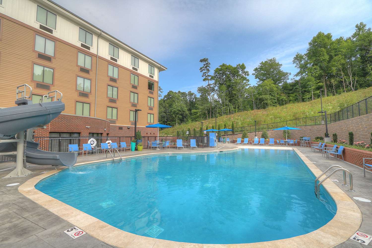 Hilton Garden Inn Pigeon TN See Discounts