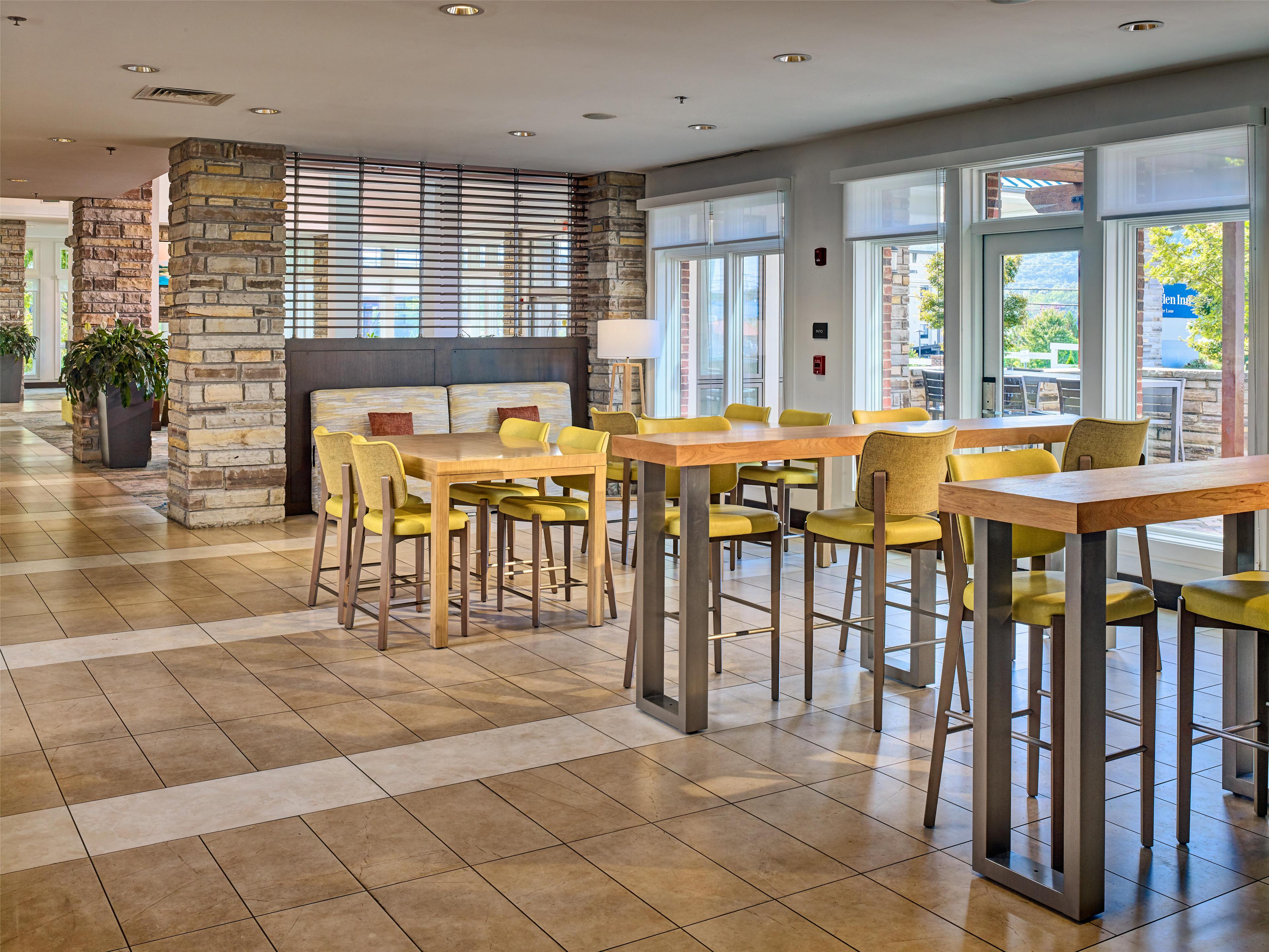 Lobby | Hilton Garden Inn Pigeon Forge
