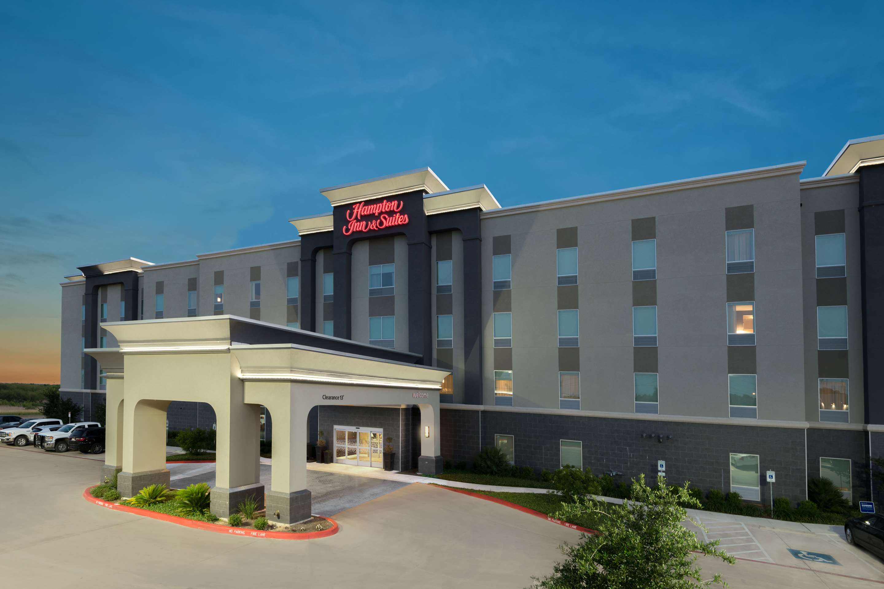 Exterior | Hampton Inn & Suites San Antonio Brooks City Base, TX