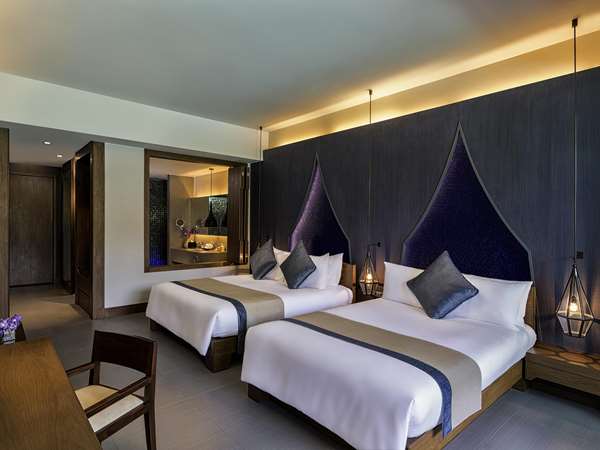 Deluxe Family Room, 1 King Bed & 1 Queen Bed
