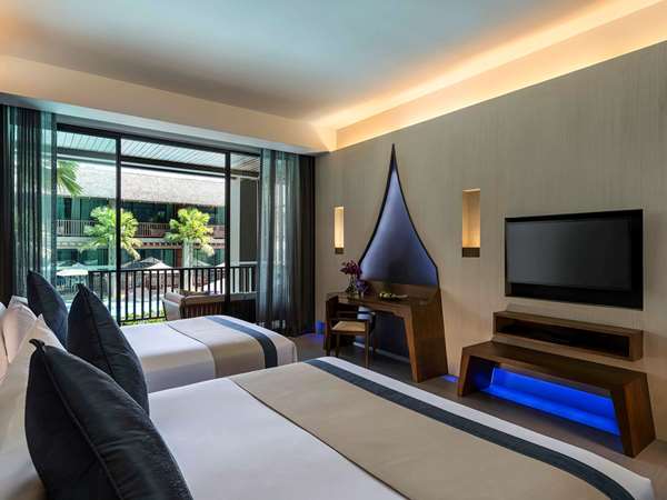 Deluxe Family Room, 1 King Bed & 1 Queen Bed