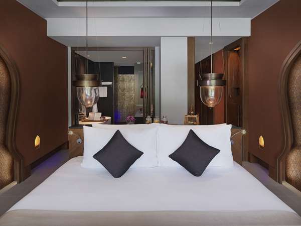 Premier Room, Pool Access & Whirlpool Bath, 1 King Bed