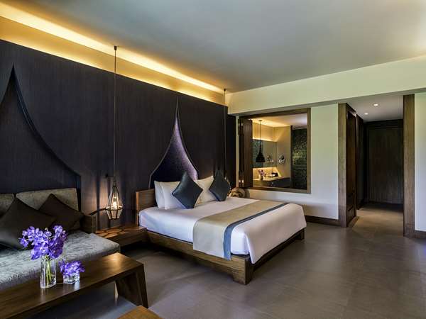 Deluxe Room, Garden View, 1 King Bed & 1 Sofa Bed