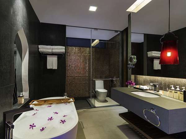 Premier Room, Whirlpool Bath, 1 King Bed