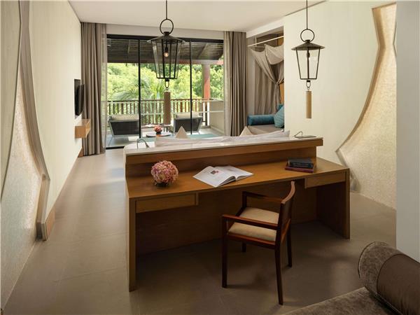 Premier Room, 1 King Bed