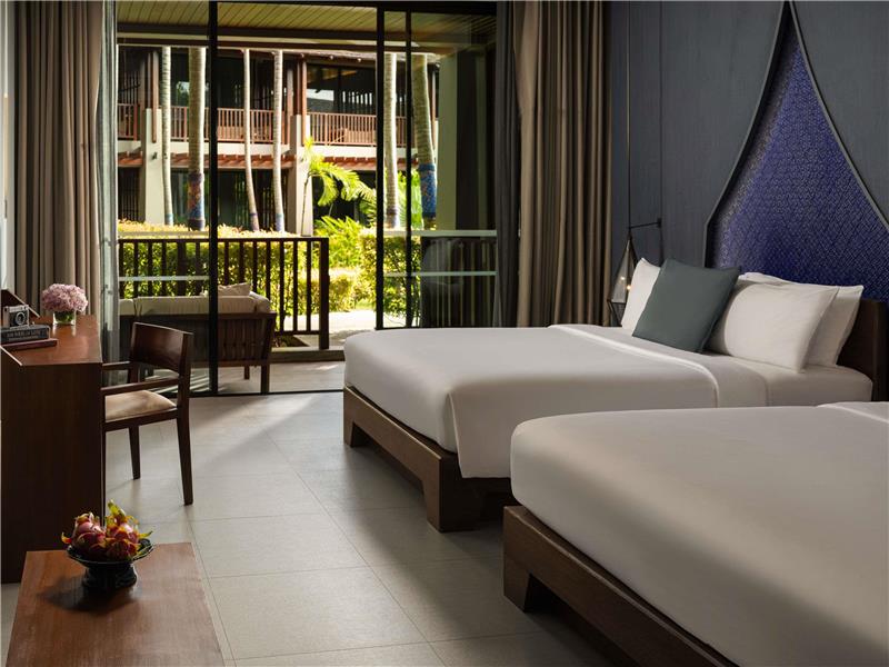 Deluxe Family Room, 1 King Bed & 1 Queen Bed