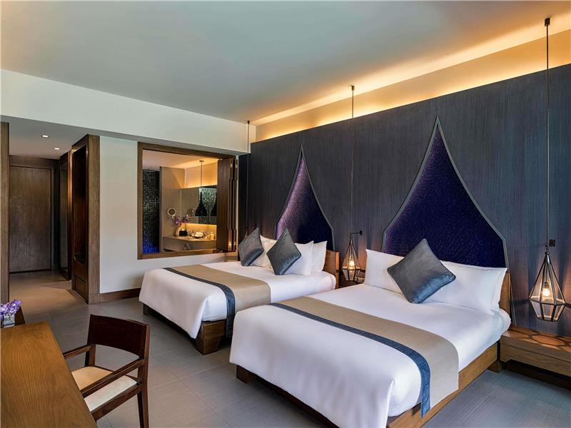 Deluxe Family Room, 1 King Bed & 1 Queen Bed