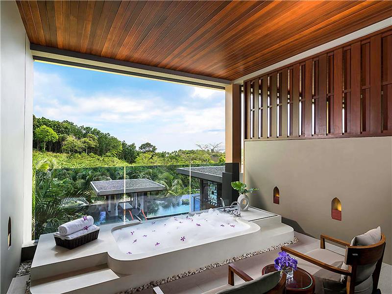 Premier Room, Whirlpool Bath, 1 King Bed