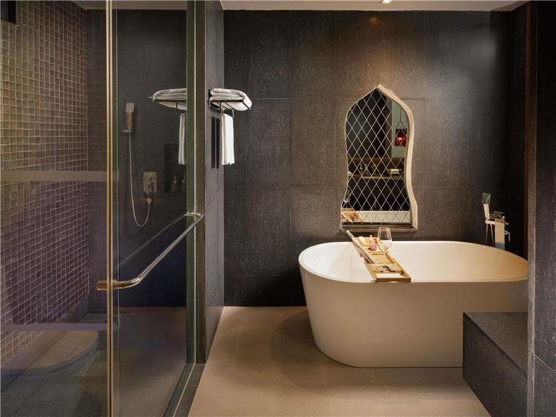Premier Room, Whirlpool Bath, 1 King Bed